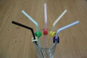 Strawberi Straw Holders